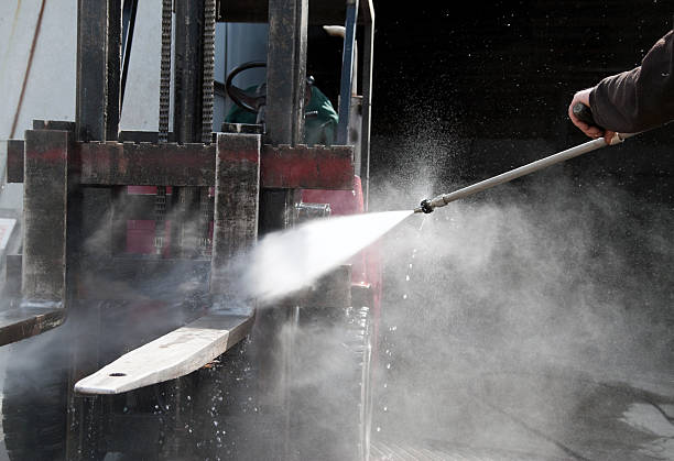 Best Commercial Pressure Washing in Cienegas Terrace, TX
